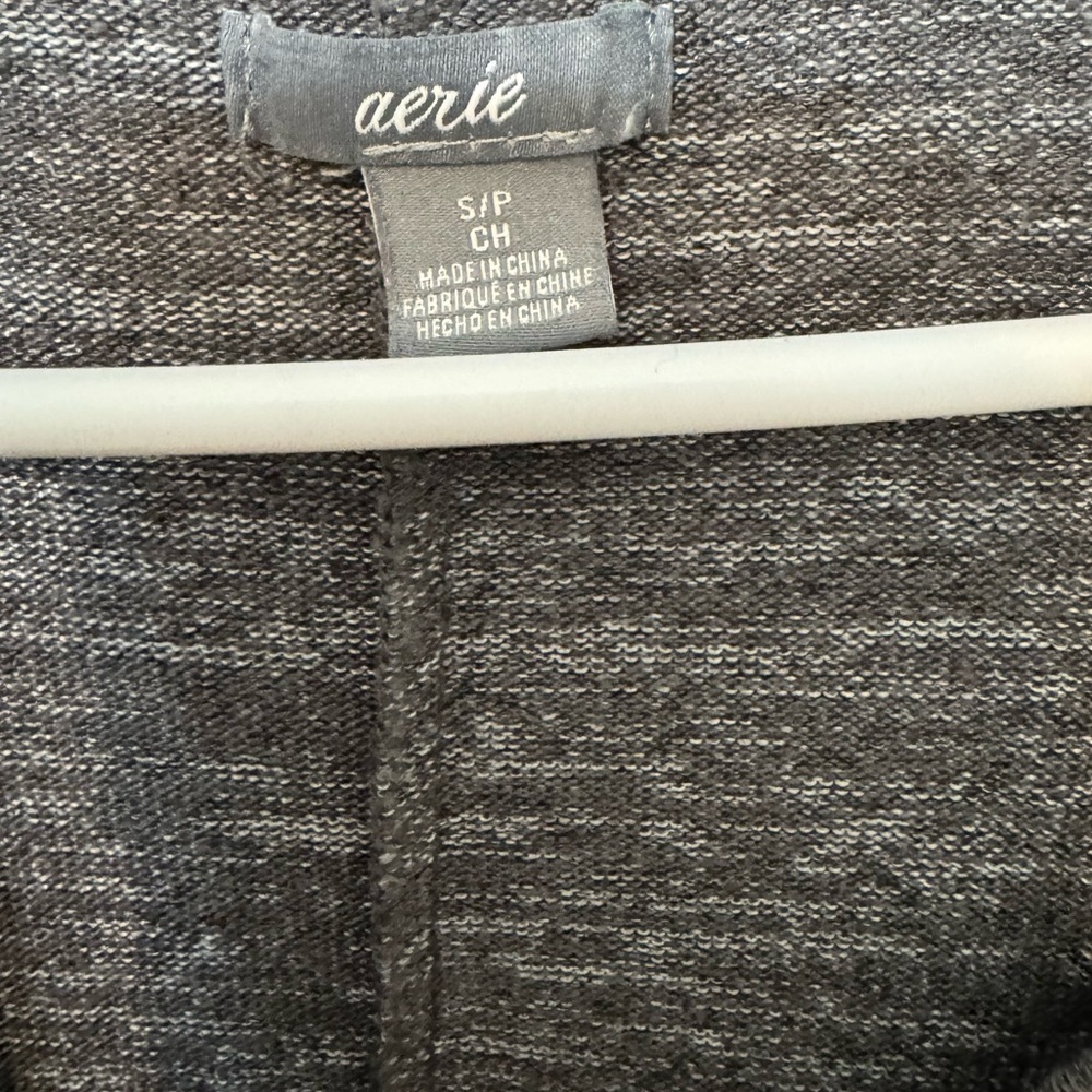 Aerie Charcoal Heather Long Sleeve V-Neck Top - Picture 2 of 2